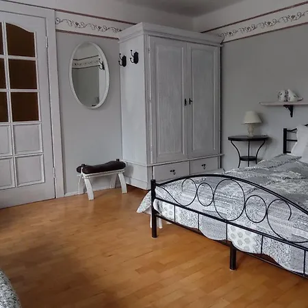 Izba Pod Kasztanem * Złocieniec